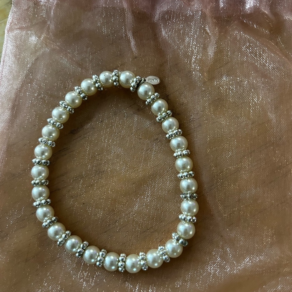 The Roman Company Costume Pearl Bracelet with Silver Spacers EUC
